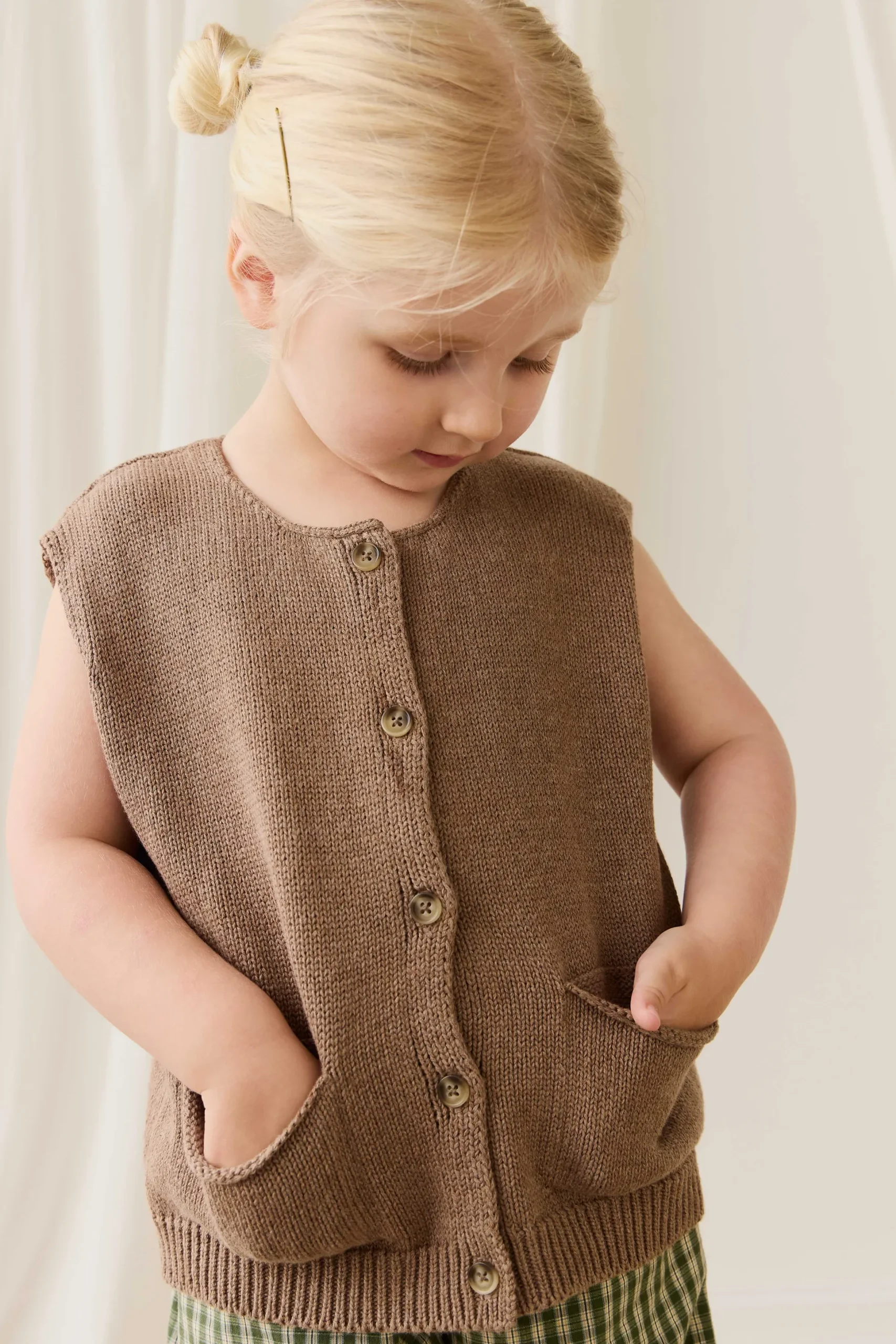 Flynn Vest - Doe
