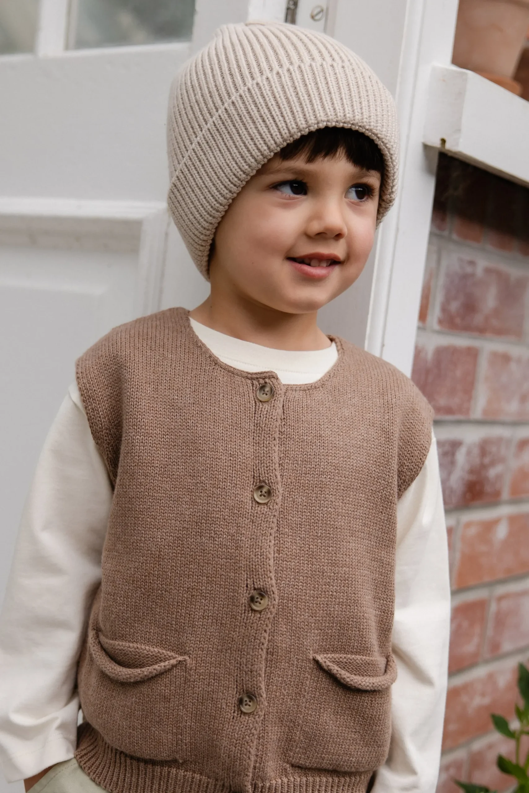Flynn Vest - Doe