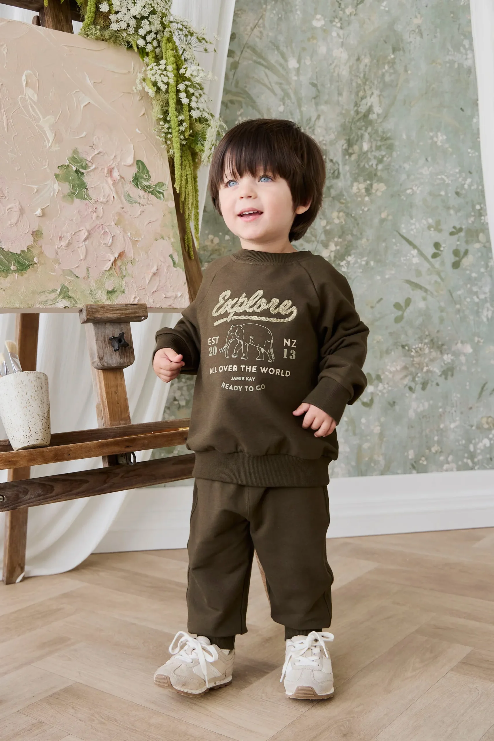 Organic Cotton Duncan Sweatshirt - Deep Olive Elephant Explore